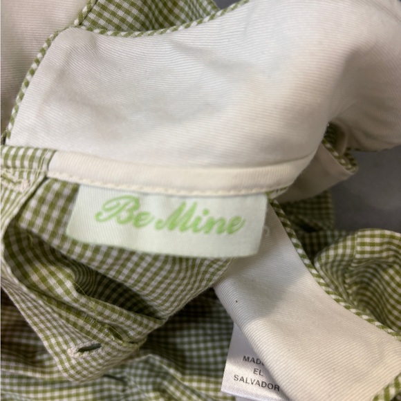 Toddler Romper Sz 18M. Green Gingham. Fall. Embroidery and smocking details. - Picture 8 of 10